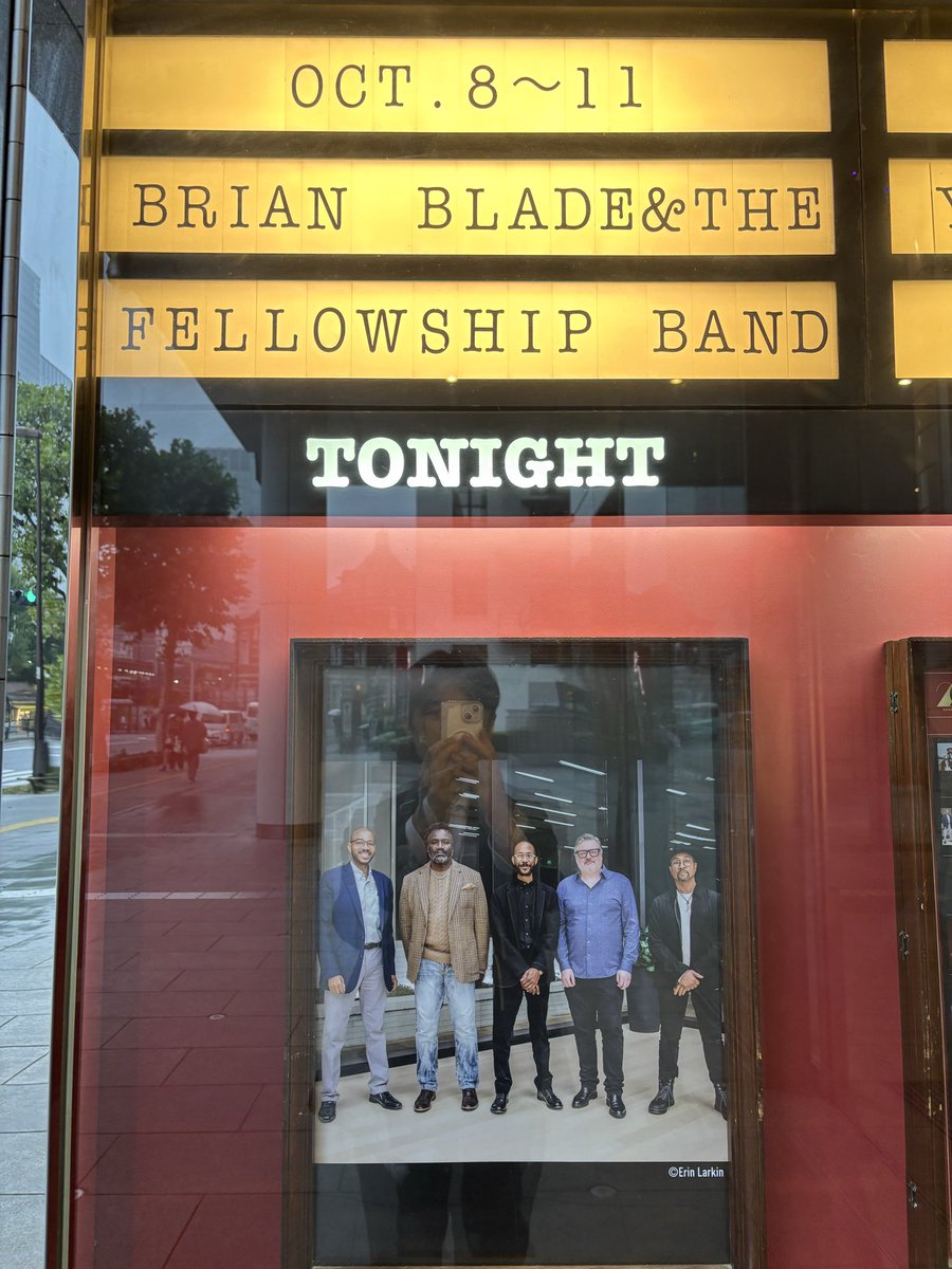 daisuke_miyano's tweet photo. Brian Blade Fellowship Band🎉

東京ではいつもCanopusでしたが今回は、、、これは本国で使ってるGretschなのでは！（嬉）

まるで教会にいるような気分になる音楽でありながら、変幻自在のダイナミックなドラミングと素晴らしいバンドの演奏を堪能いたしました https://t.co/T5h70Ne5an