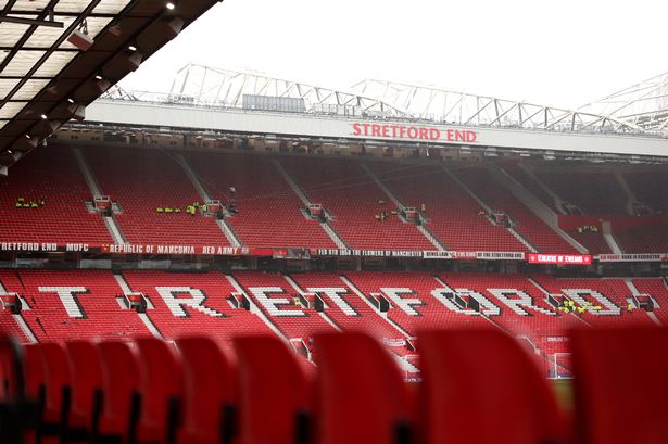UtdActive's tweet image. 🚨🔴| The Glazers might favour selling sooner to maximize returns amid upcoming debt refinancing and commercial shifts. Speculated buyers include Qatar&apos;s Sheikh Jassim, who previously bid unsuccessfully, Saudi interests despite denials, UAE consortia, and private equity firms,…