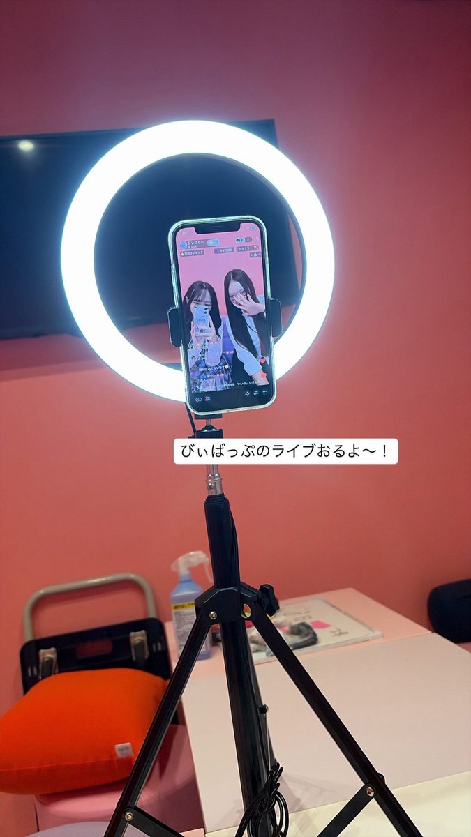 ここおるよ〜！
tiktok.com/@anokyokusirs?…