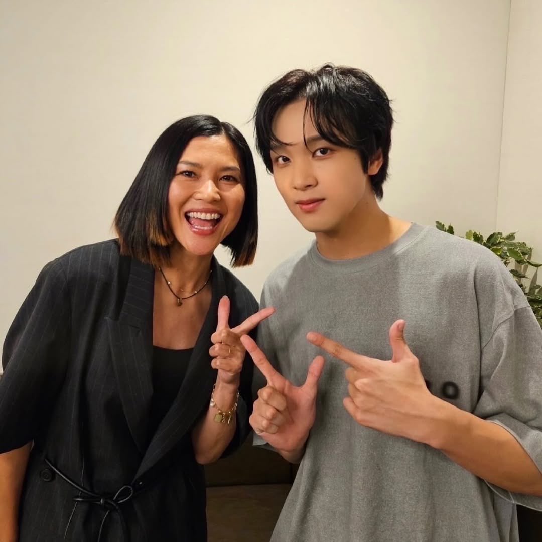 The relationship between Rino and Haechan is so precious
Rino always supports Haechan and always praises his dancing skills
She also puts Haechan in the center of Chain's choreography because She knows Haechan is a good dancer
Over the years, She has continued to love Haechan