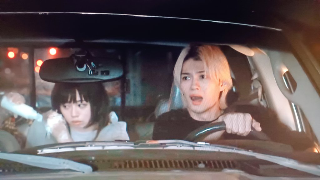 KRMW1iisycpyBOD's tweet image. #エスケイプ
金髪と誘拐とポンコツのトリプル
コンボ。訳アリお嬢様に翻弄され
つつ、これは絶望が希望に変わる
逃避行…なのか？