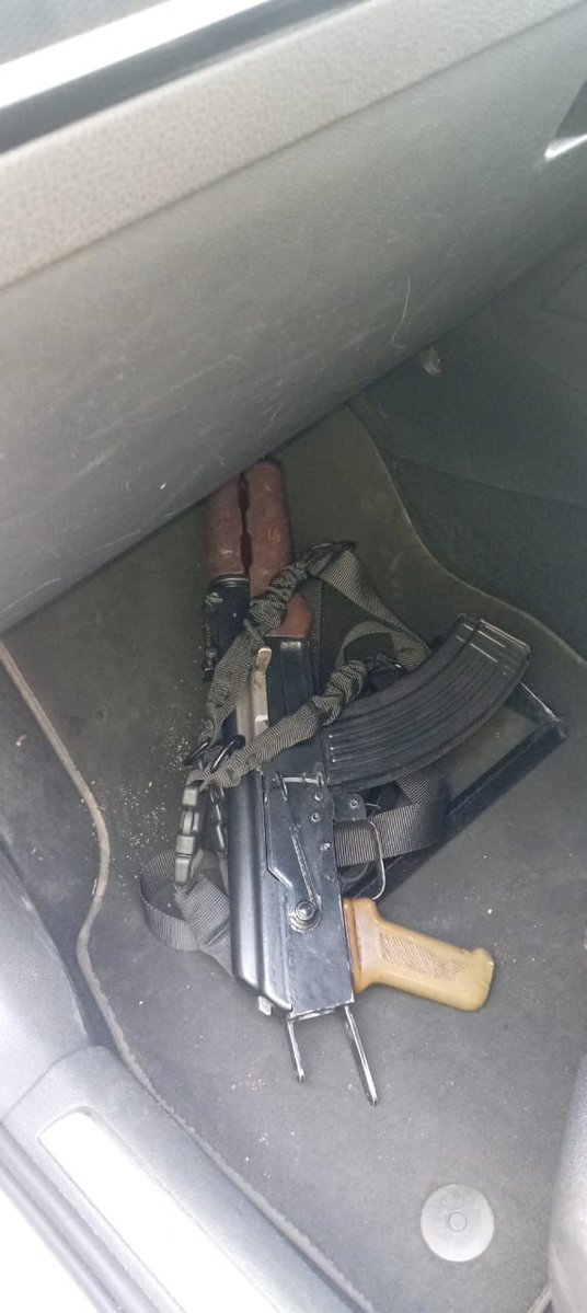 SAPoliceService's tweet image. #sapsGP Police rescued a kidnapped victim and recovered an AK-47 rifle with scores of ammunition after stopping a suspicious vehicle with five occupants on the R80 highway in Rosslyn, Tshwane on Friday, 10/10. Four suspects were arrested and charged with #kidnapping, possession…