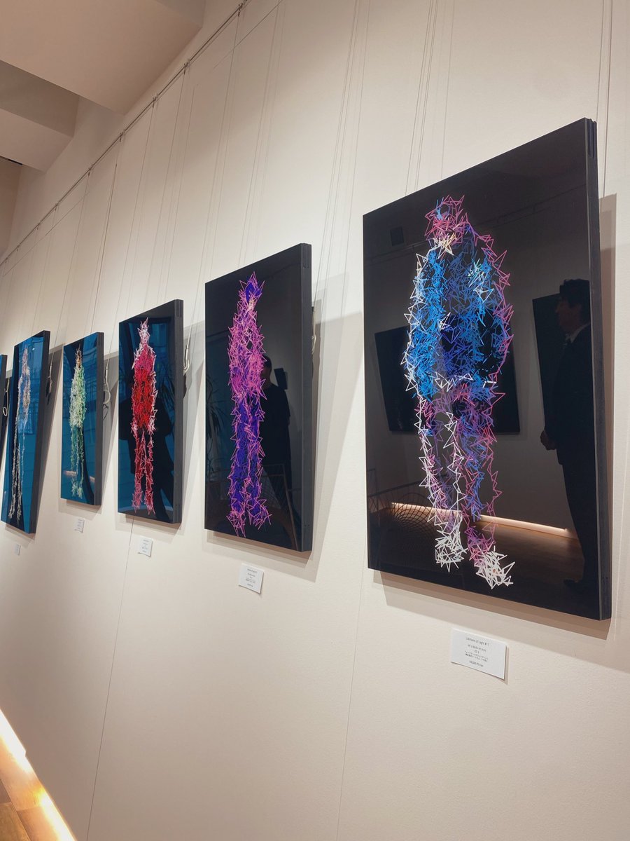 Artgene_jp's tweet photo. Artgene作家のYOSHIKAさん(artgene名:DGICO)が、銀座・MH GALLERYにて初の個展を開催中です🖼️✨
光を“生命体”として捉えた、繊細で有機的な表現が印象的な展示。約1年半の構想と準備を経て、満を持しての開催です!
〜10/13(月)まで🗓️
ぜひお立ち寄りください!
#artgene #YOSHIKA #MHgallery https://t.co/nvc3A2im5q