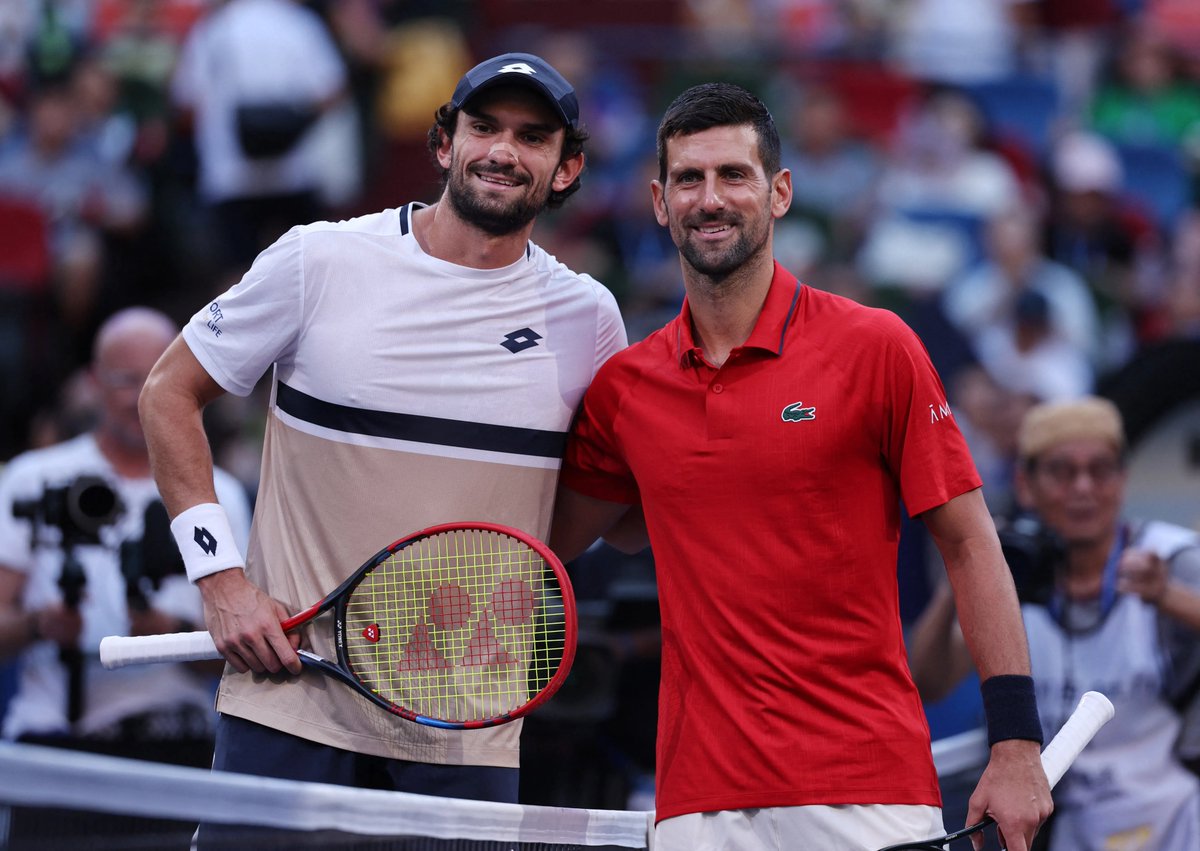 Šta da se radi... Probao je Novak protiv povrede, ali nije se dalo. 🇷🇸❤️🎾
Čestitke Vacherot i srećno u finalu!