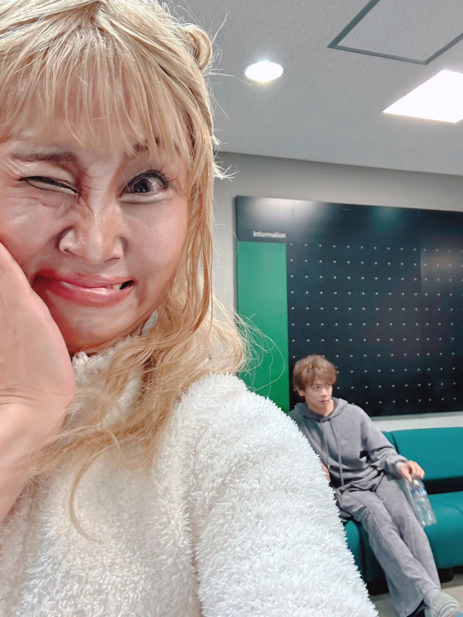 Kintalo_'s tweet image. #お笑いの日
東西コラボ
野田クリスタルさんと
貴重なコラボさせていただきました
野田さんの長年愛してやまない推しの
辻希美さんへの想いを断ち切るコントにて
重要な役目
辻希美様役を初やらせていただきました🙇🏻‍♀️
野田さんとコント出来て嬉しすぎました
天才の偉業を垣間見ました…