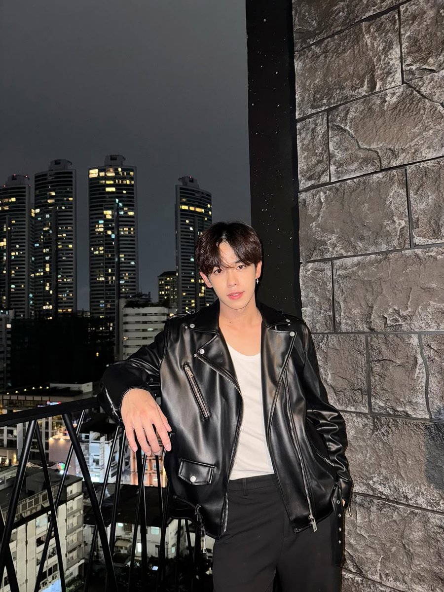 BesideThird's tweet image. 👻🎃 

♡ @third_n 🐰
⋆｡𖦹 #ThirdLapat #เติร์ดลภัส ⋆˚🥕
