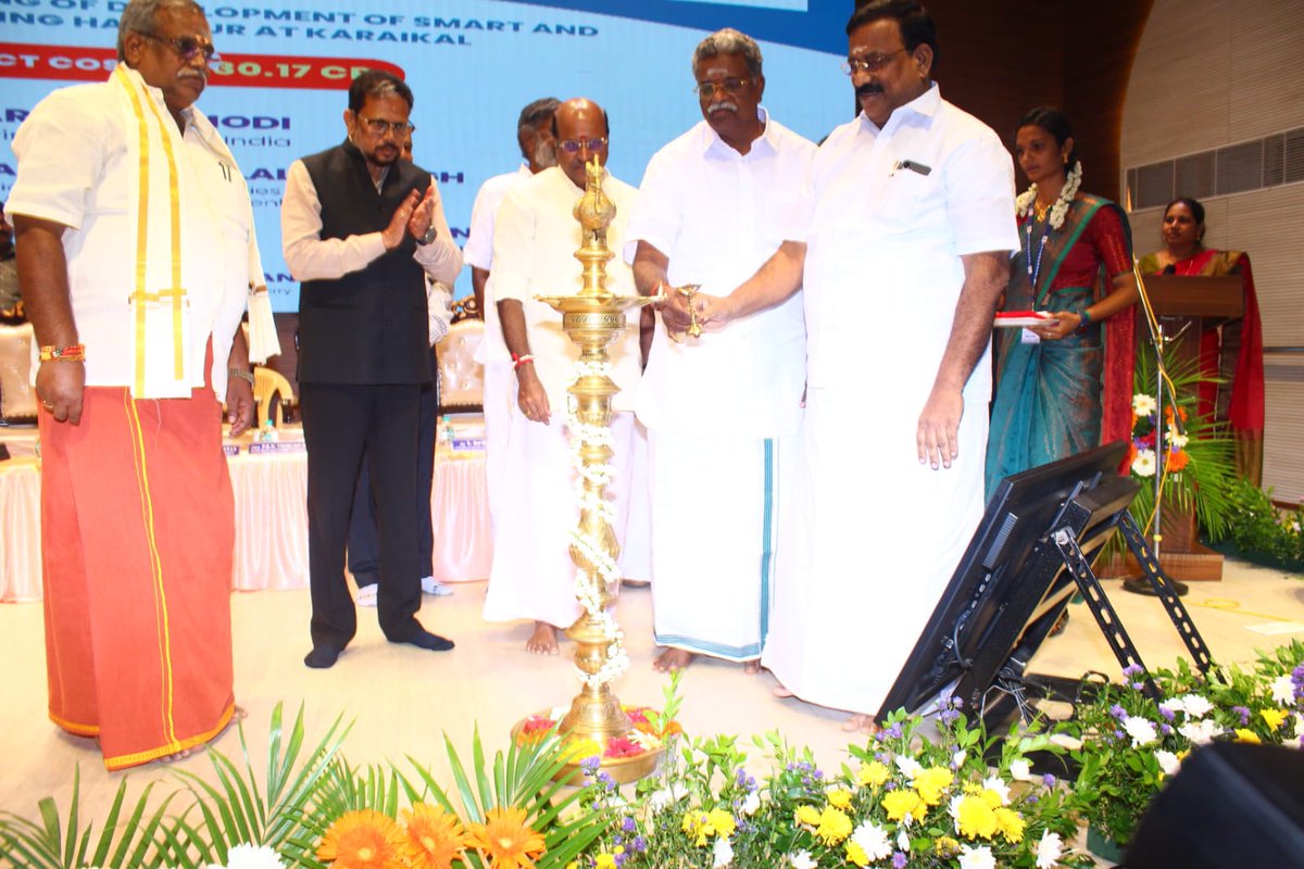 SelvaMPPY's tweet image. The foundation stone laying ceremony for a smart and integrated fishing harbor in Karaikal was held today.Honorable Prime Minister Narendra Modi laid the foundation stone virtually.
Honorable Governor, Speaker Rajya Sabha member Selvaganapathy, Ministers and many more attended
