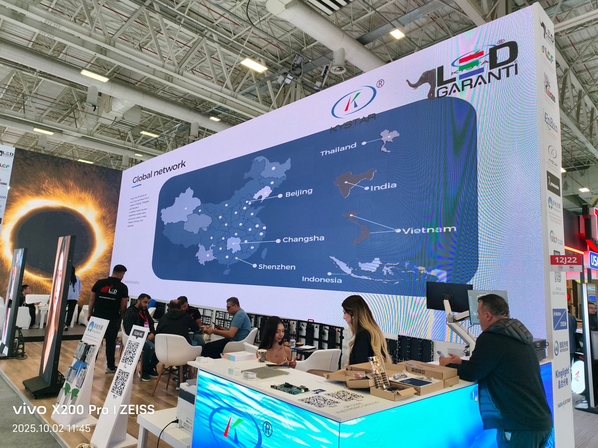 KommanderRaven's tweet image. SIGN Istanbul 2025 ✅
Thank you for joining us at Hall 12 | Booth J-22!
From the Kommander T1 media server to our Multimedia Players (KPB12, KP1, KP1HC,KP2HC, KP4HC), Kystar showed how powerful LED control makes displays shine brighter.
#Kystar #LED #controlsystem #Kommander