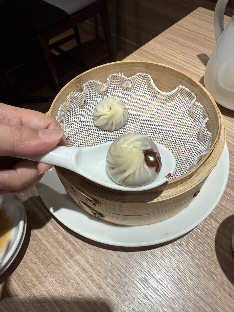 最後に変わり種としてチョコレート小籠包を頂いて帰ります(o^^o)