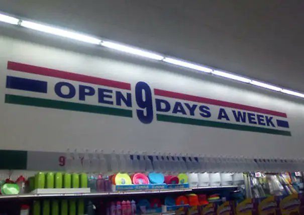 Ladenöffnungszeiten sind in USA auf einem ganz anderen Level.
Dort haben die Läden 9 Tage die Woche geöffnet