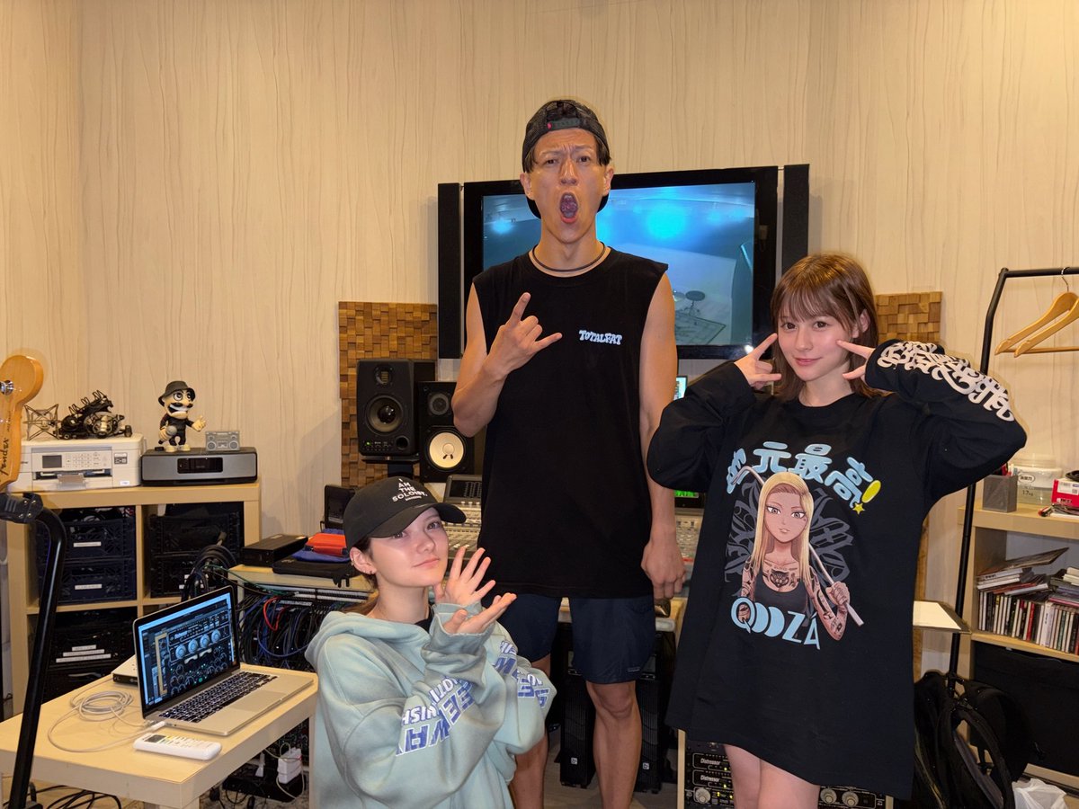 1stEP"START"のドラムを
TOTALFATのブンタさんに叩いて頂きました💥
<a href="/buntatf/">Bunta</a> ありがとうございます‼️

さらに熱くなったストロデイのMUSICはここから聴けます🎧↓↓↓
inpartmaint.lnk.to/VmaoEx

 #STRAWDAY  #ストロデイ