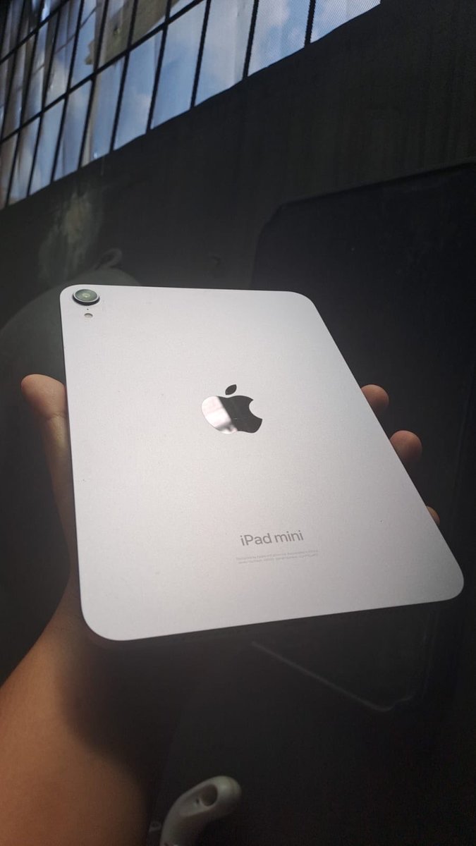 leedyaah tweet media