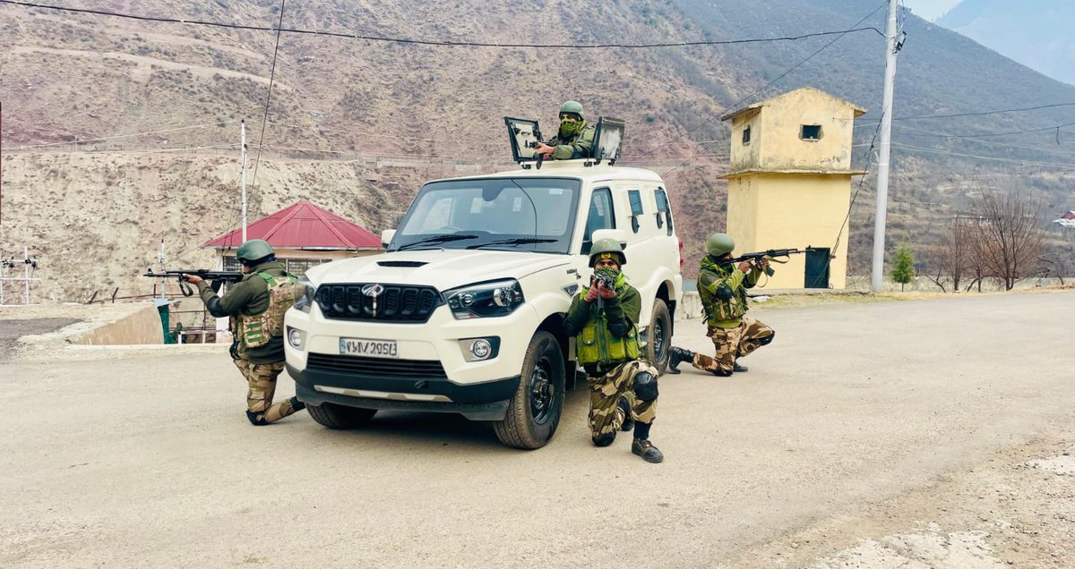 CISFNORTHEAST's tweet image. Always Alert. Always Vigilant.
#CISF personnel stay ever-watchful, ensuring safety &amp;amp; security across all installations.
Every threat is met with precision, courage &amp;amp; discipline. 
#CISF #SHIELDOFSECURITY #SecurityFirst #IndiaFirst @HMOIndia @PIB_India @CISFHQrs