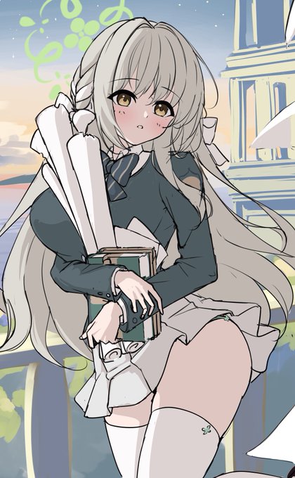 背景かいちゃった
ニーソは趣味♡ 