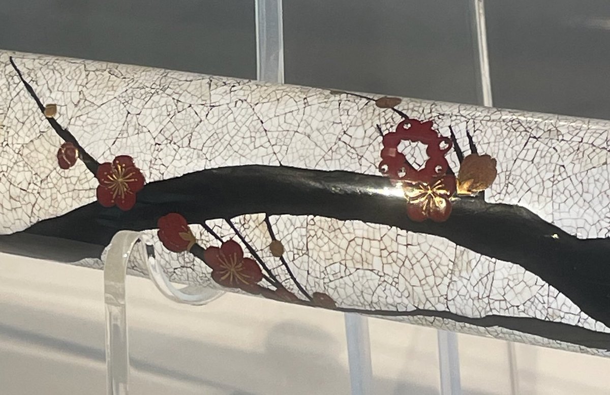 大阪関西万博、あっという間でしたね。
月山刀匠に万博刀制作にお誘い頂いた事がとても嬉しく光栄で、一層思い出深い万博となりました。

沢山の方々にお世話になりました。
深く御礼申し上げます。
また何処かでご高覧頂ける機会があればお知らせ致したく存じます。
#日本刀 #万博 #拵 #ミャクミャク