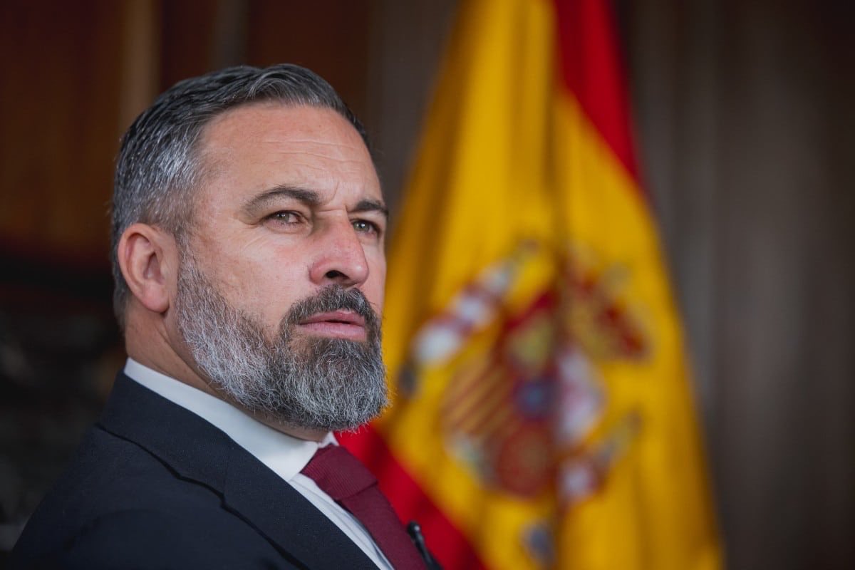 MosqueteroVa's tweet image. #Abascal ha escrito una carta al Rey Felipe para informarle de que asistirá al desfile de las Fuerzas Armadas por el 12-0 desde la calle y no desde la tribuna de autoridades: 

«No se puede ni se debe fingir normalidad institucional con un Ejecutivo corrupto e ilegítimo»
#España