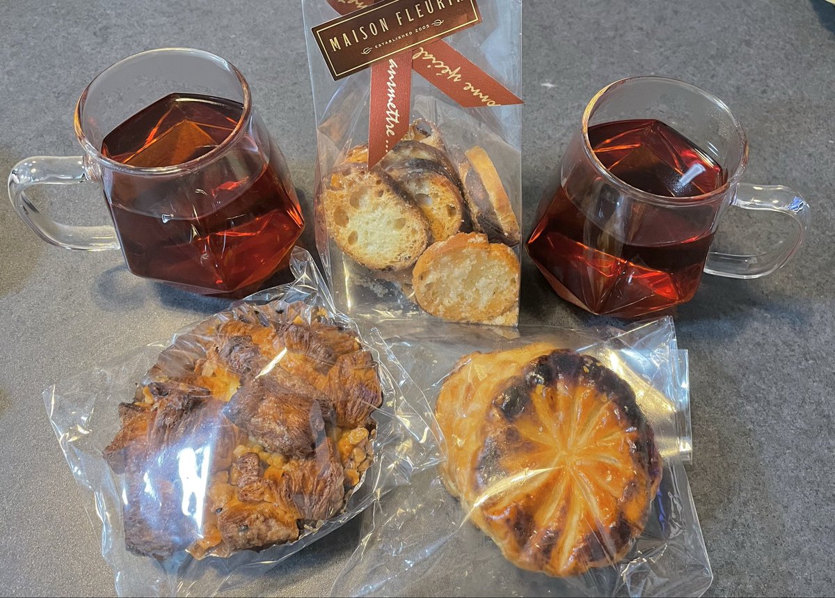 macaronigrave64's tweet image. イベント出店しているお店の中でメゾンフルリールさんのパンに一目惚れしたので買った✌️大正解で美味しいまた食べたい😋かなりおすすめ✨️
出来たてはもっと美味しいんだろうな〜