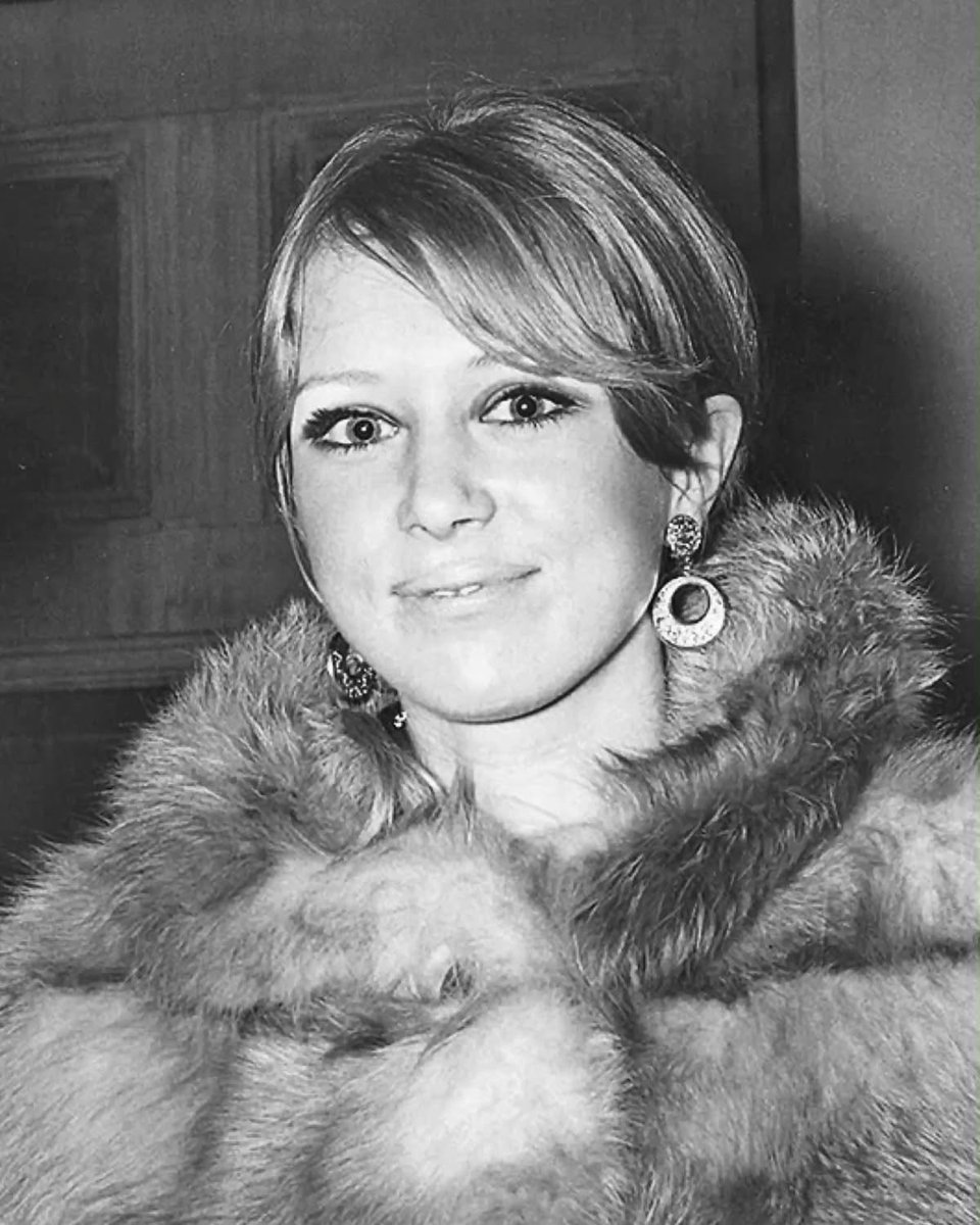 groovyboyd's tweet image. Pattie Boyd ♡