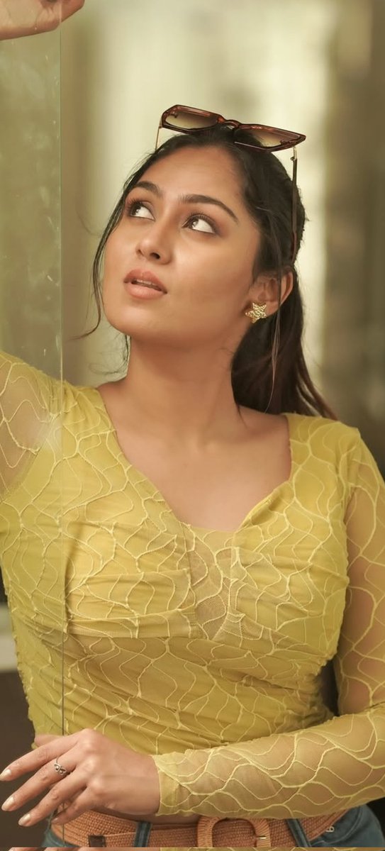 Lovely_Queens1's tweet photo. #SreethuKrishnan https://t.co/MpeONfVe6J