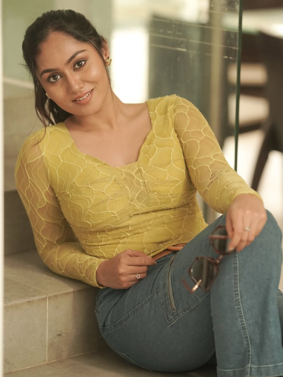 Lovely_Queens1's tweet photo. #SreethuKrishnan https://t.co/MpeONfVe6J