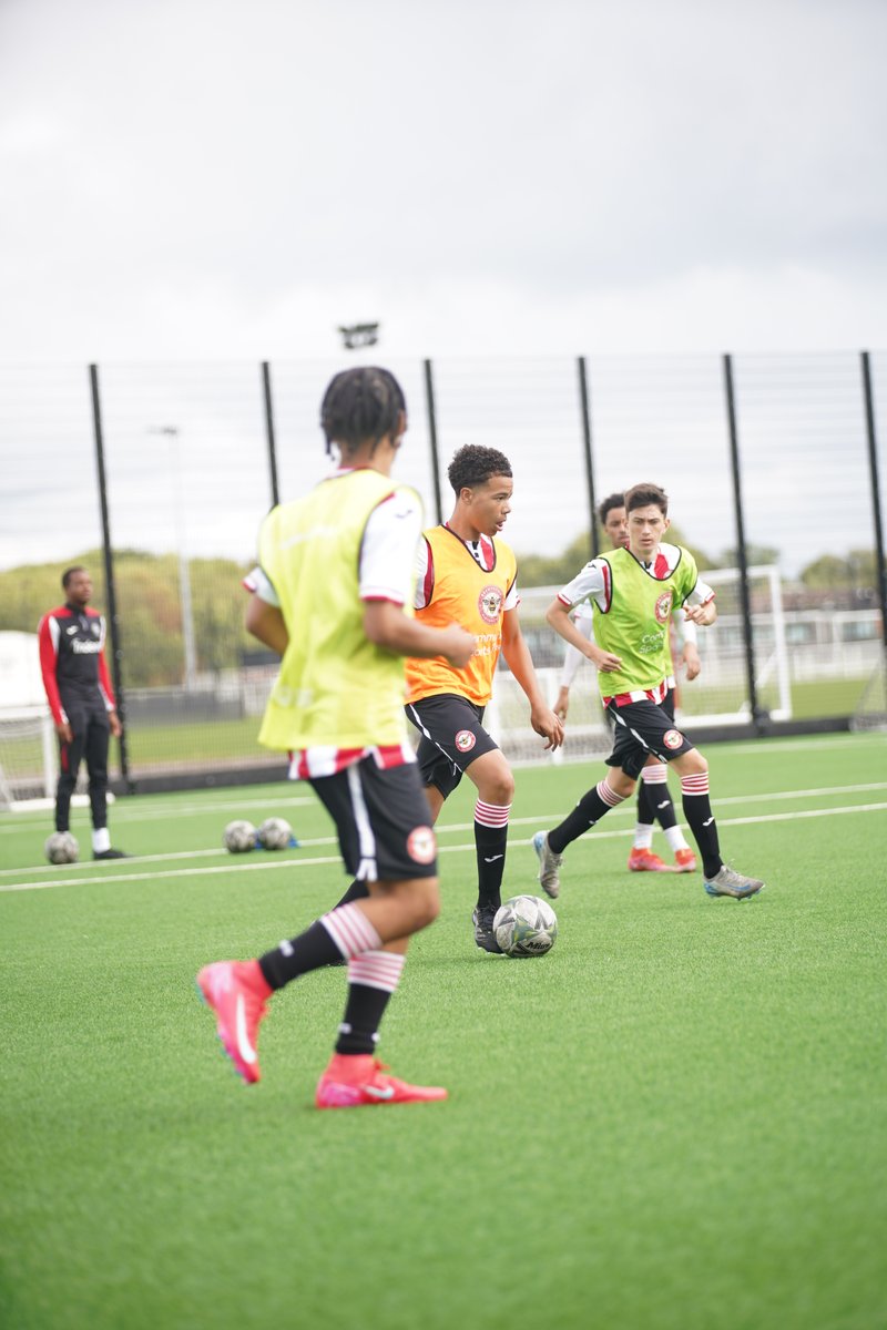 Brentford FC CST tweet media