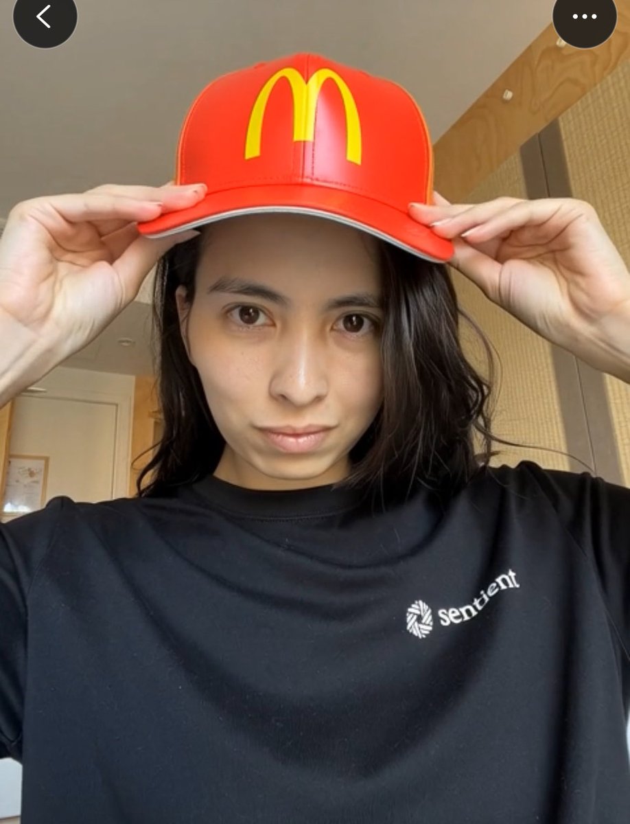 0xsachi's tweet image. Guys is it time for me to become Miss McDonald’s?