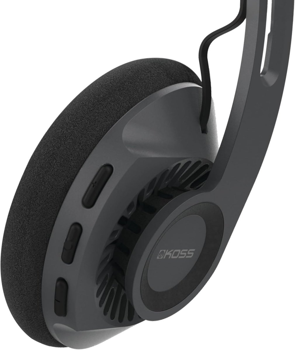 ItbitsI's tweet photo. Just getting stock of a new product from KOSS Headset - very excited - dog will be getting extra walks this week.
KOSS KPH30KWL Wireless On Ear 
https://t.co/vGXkHmap9L
#koss #kossireland #wearekoss #kossheadset https://t.co/7ww7Y72QbK