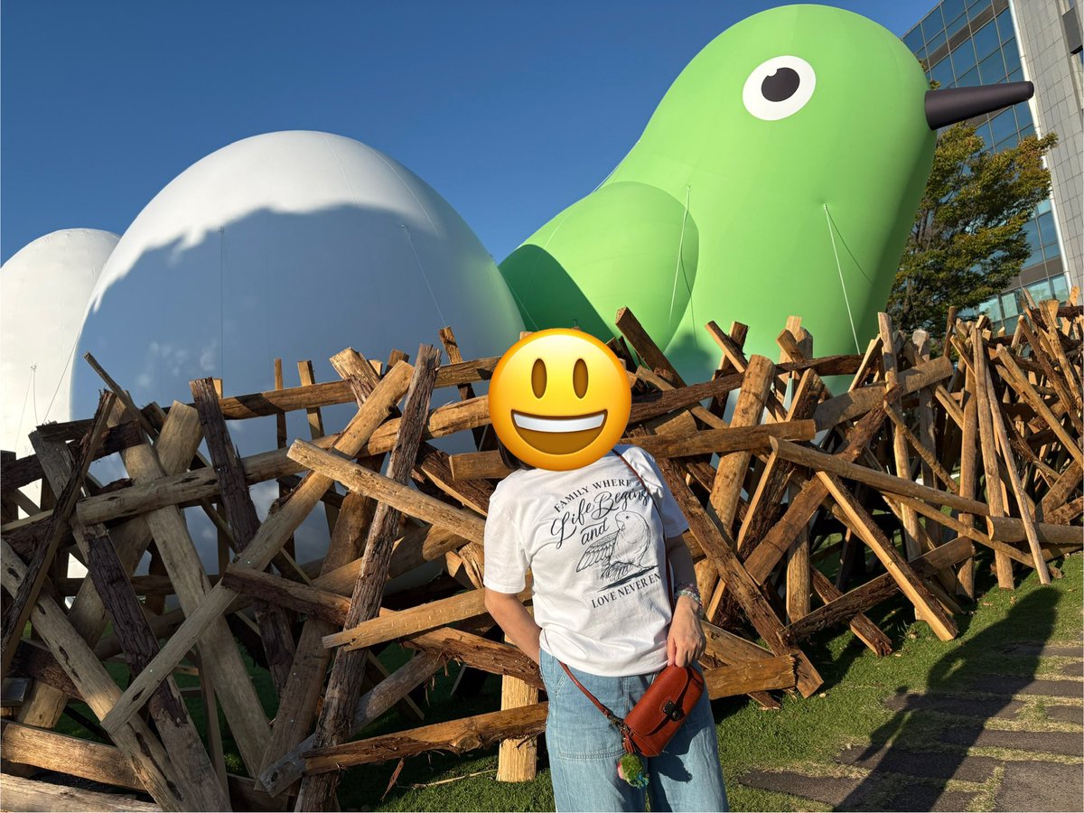 hBMXTSfKy6hmL1b's tweet image. #TOSUNESTIVAL に行って来ました〜！（鳥関係のイベントではありません🤣）　真夏の姿だけど、本日33℃超えでした🥵

鳥の巣可愛いでしょ❣️
私の地方でもこれくらいの規模の鳥のイベントがあるといいのになぁ……。

3枚目は何処に行くのか⁈と言う👀のラッキーさん🤣

#ラッキーさんはお留守番