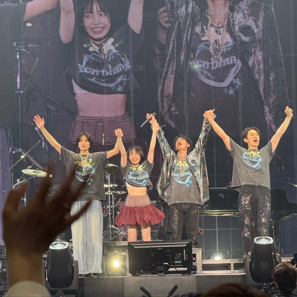419tk__'s tweet photo. できる限り引き延ばしてくれてありがとう
TENBLANKに出会わせてくれて本当にありがとう！！
愛してます！！！

#TENBLANK #グラスハート https://t.co/4huuv2wKy6