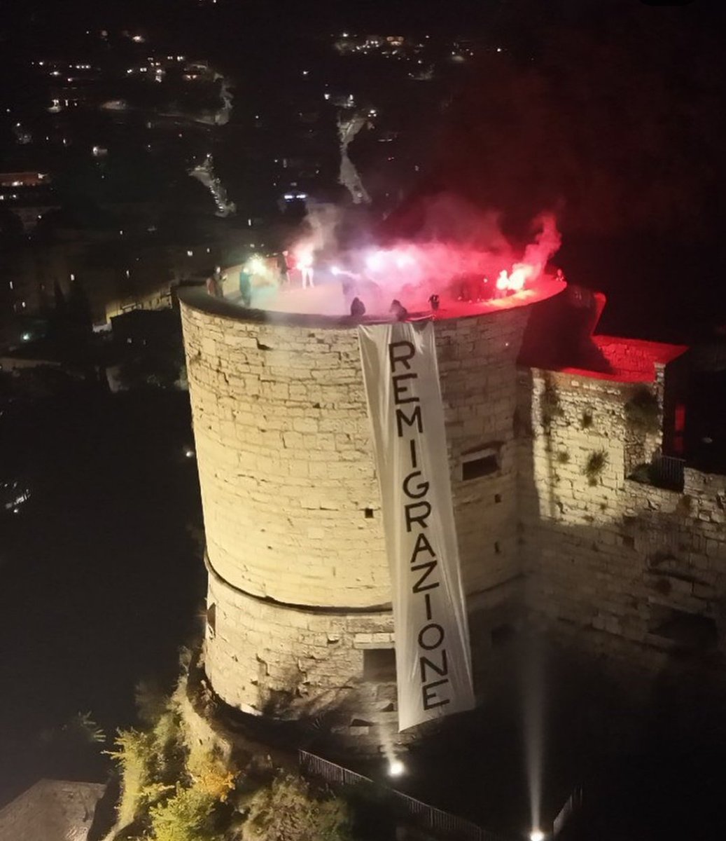 testudo27942's tweet image. #Remigrazione e #Riconquista, striscione di 15 metri a Brescia.
"Se il progetto di legge sulla Remigrazione verrà approvato sarà una svolta per la Nazione e per l'Europa intera".