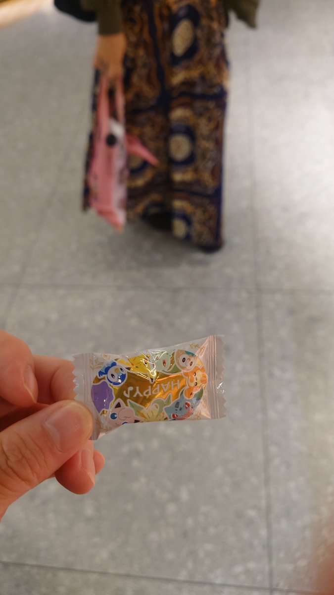 飲んでお土産ポケモンだったのプチテンション上がるよね👯