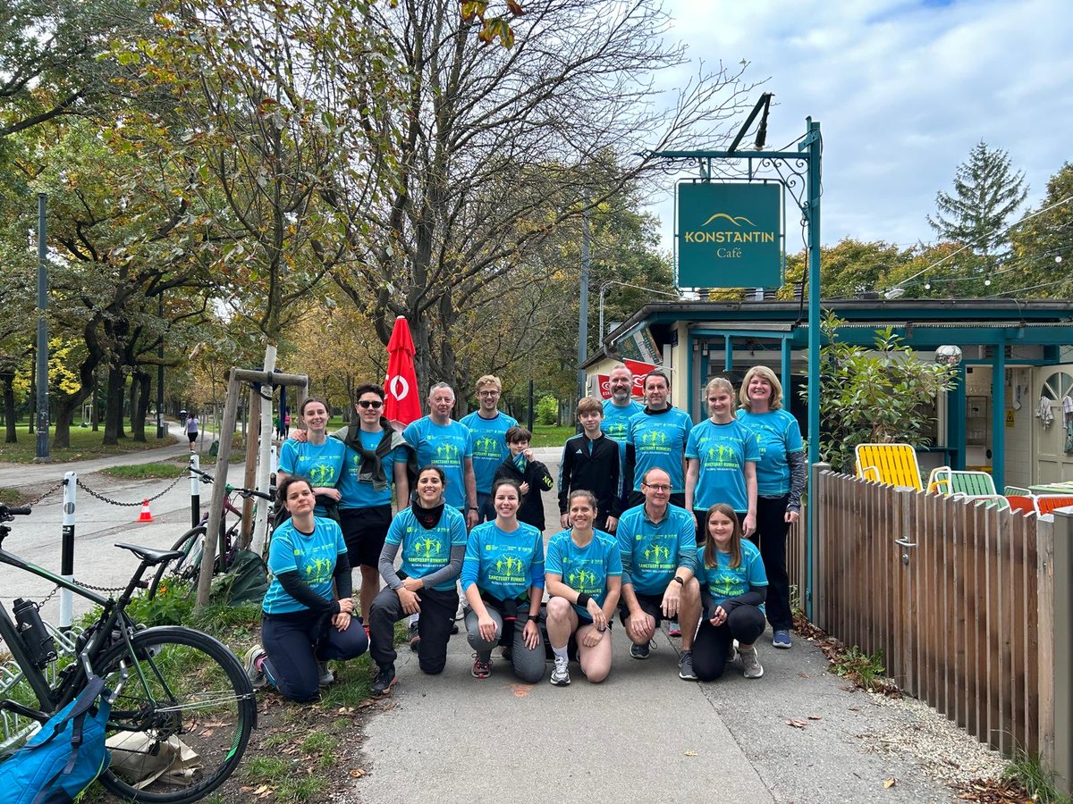IrlEmbVienna's tweet photo. The Embassy team, together with colleagues from @IrelandOSCE,  joined friends from @ViennaGaelsGAA and the local community in this year’s @SanctuaryRunner #GlobalSolidarityRun to show solidarity with all those who are forcibly displaced &amp; those living in extreme poverty. https://t.co/JwK444y49E