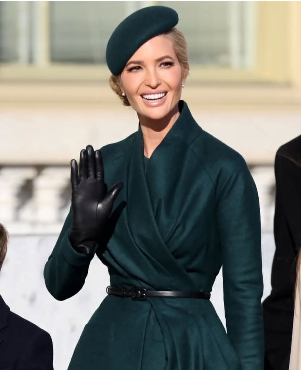DOGEQEEN's tweet image. Donald Trumps daughter btw