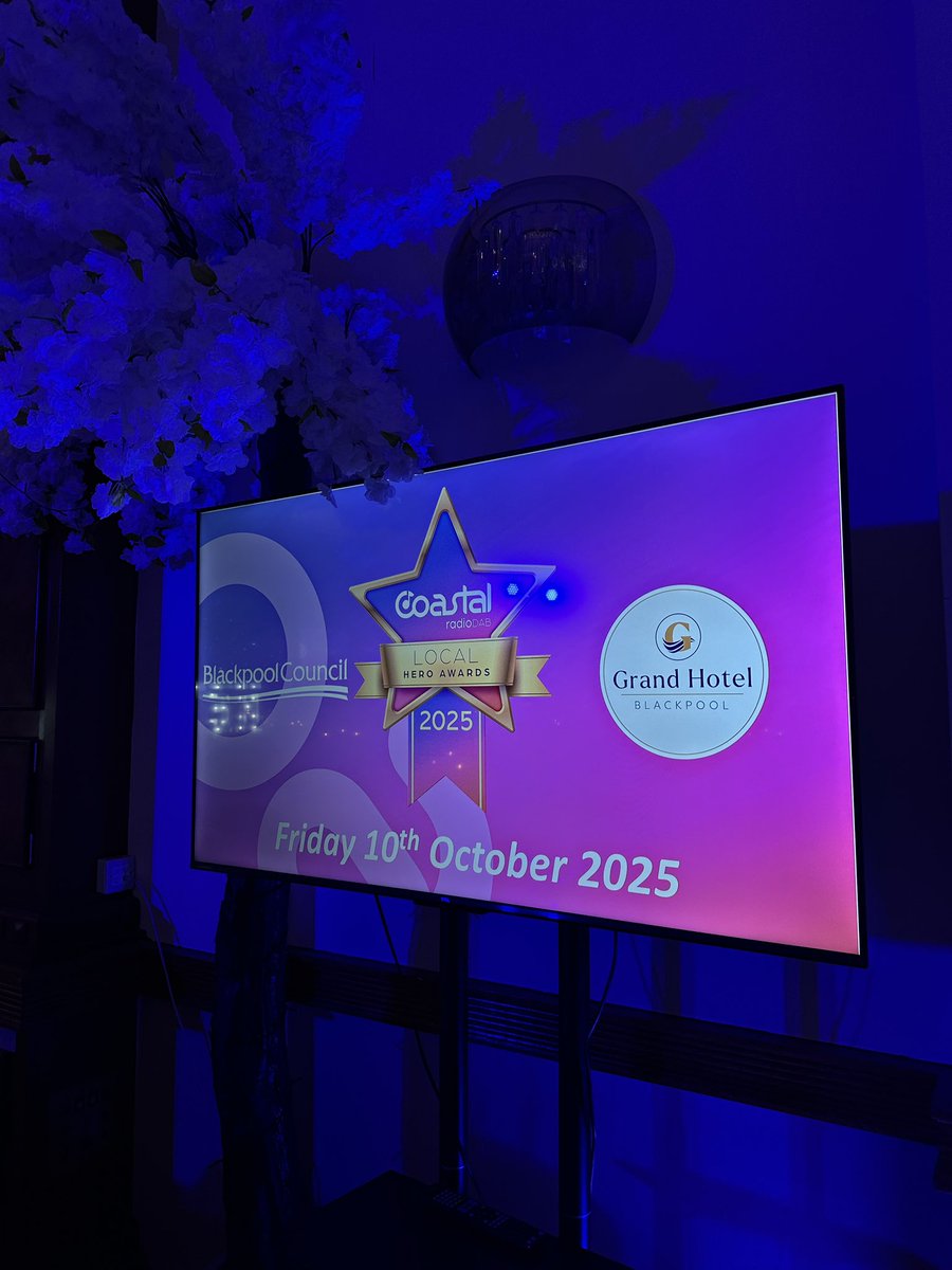 A special night last night speaking to the amazing winners at the Coastal Radio DAB Local Hero Awards!! ⭐️

Onto Stockport away now…🍊