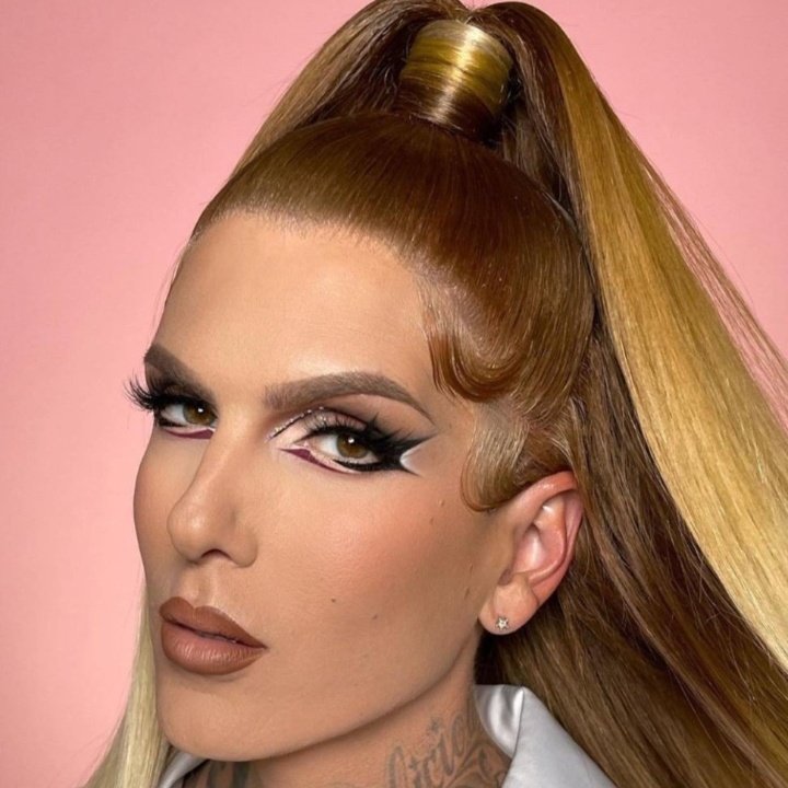 grandespastlife's tweet image. She&apos;s never beating them jeffrey allegations