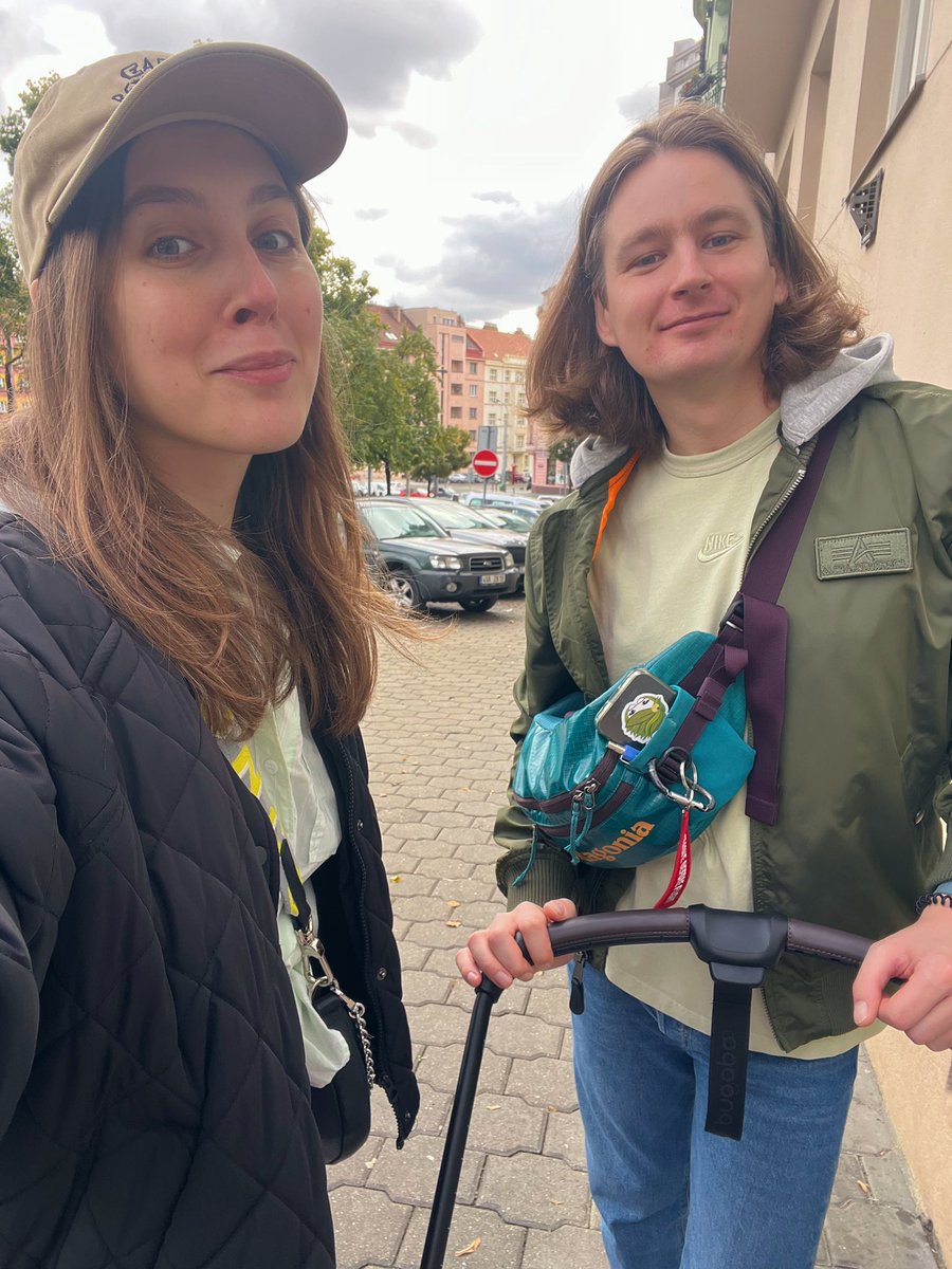 gingy_love's tweet image. Ну что, первый чешский документ нашей пупсоновны приехал!✨🇨🇿Думали ли мы, что 5 лет назад едем в Чехию не только поработать да погонять по панк фестам, но и встретить ещё одного любимого человечка? Да конечно же нет!🐣