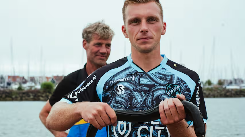 #Palingpopulist tegen mevrouw <a href="/MonaKeijzer/">Mona Keijzer</a> zeggen 🤣 #trotsopdepaling #paling