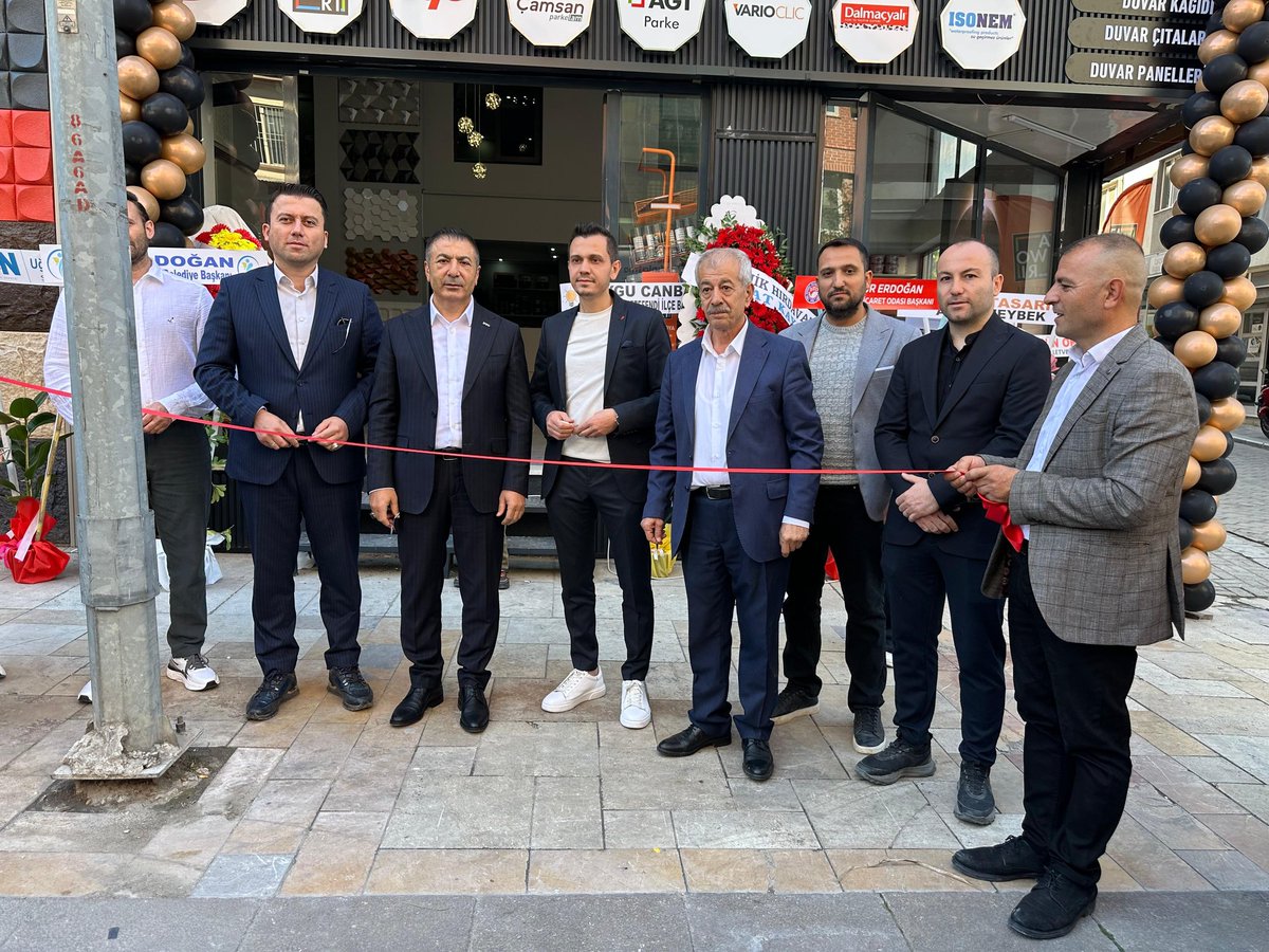 erdogan_ugr's tweet image. #Denizli #Ticaret Odamızdaki (#DTO) üyelerimizden Özkale #Yapı #Market #Fabrika #Toptan Satış #Mağazası&apos;nın üçüncü şubesinin Saraylar Mahallesi Ahi Sinan Caddesi&apos;nde hizmete girmesinde, değerli #girişimcimiz Sayın Mehmet Karaayvaz&apos;ı yalnız bırakmadık.