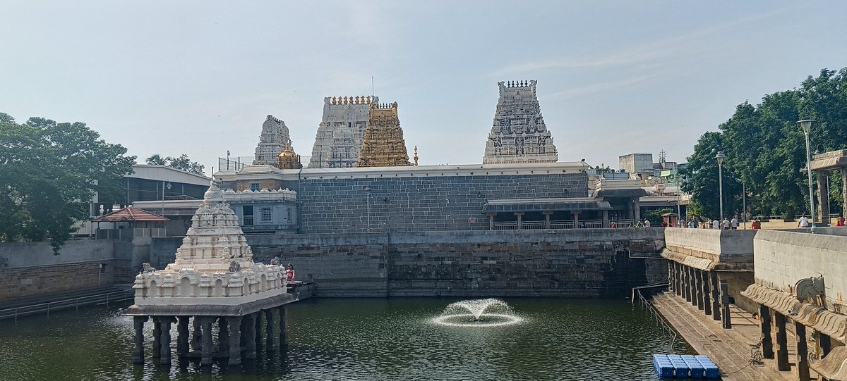 MithunDakshin's tweet photo. #kanchipuram kamatchi amman https://t.co/ZVnFJbmahK