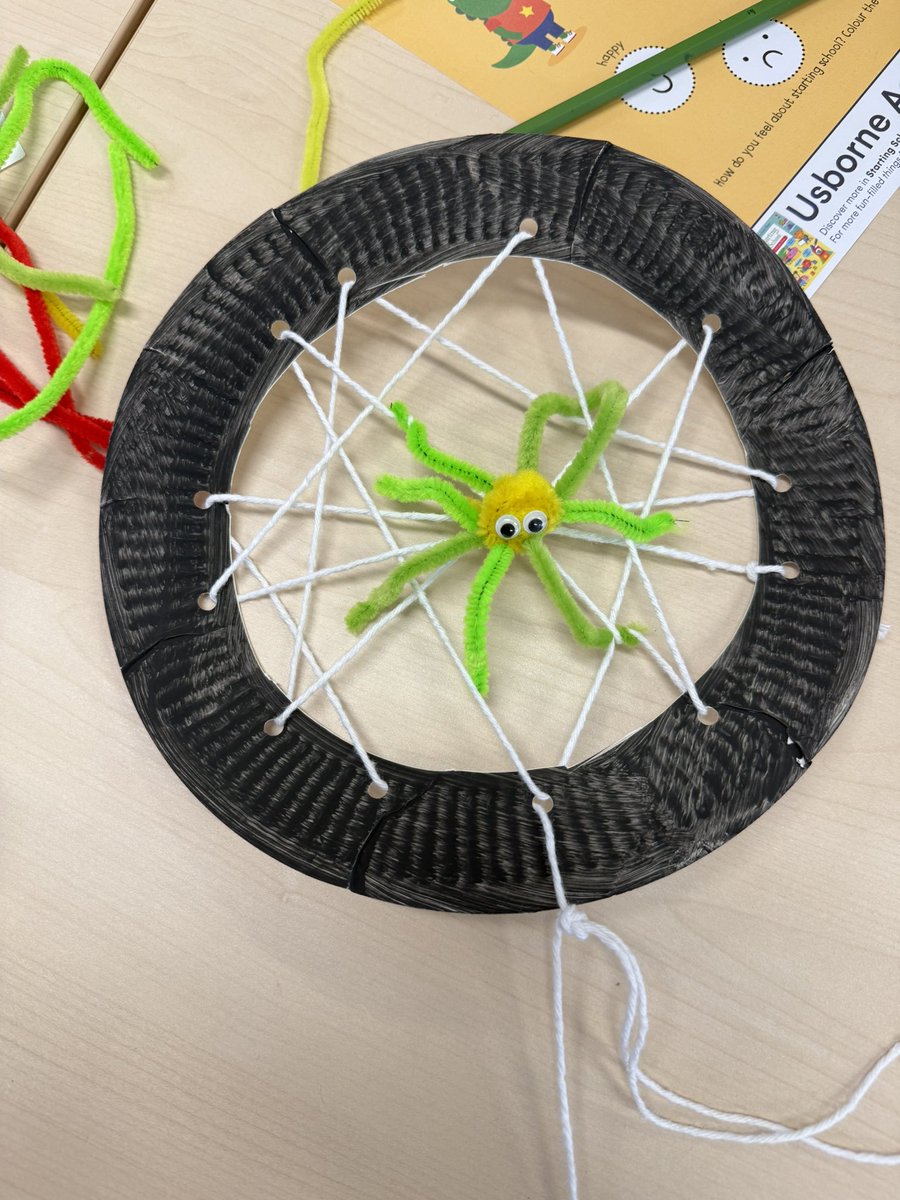 Molesey Library tweet media