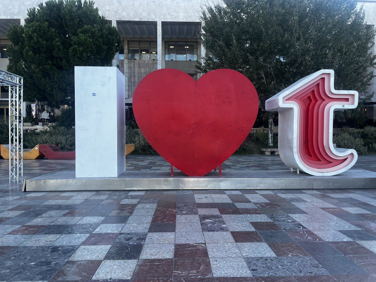 divitoelena's tweet photo. 📸 #Tirana #Albania #EUenlargement https://t.co/1uICaw6aFM
