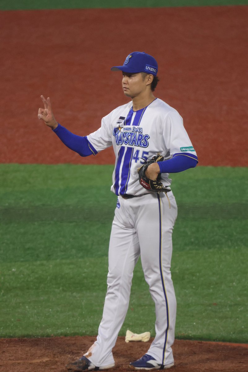 sora_oso5's tweet image. アウトカウント確認があまりにも堂々の✌️で萌えました
2025.10.11 対巨人
#森原康平
#baystars