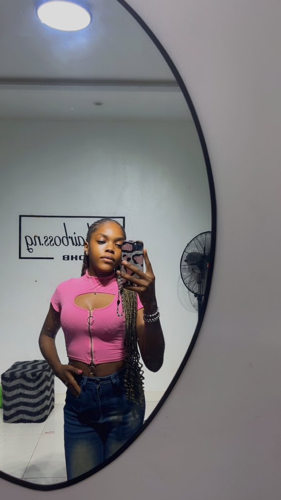 Angelulah's tweet photo. To my first free weekend 🥂 https://t.co/csfw7s6fp3