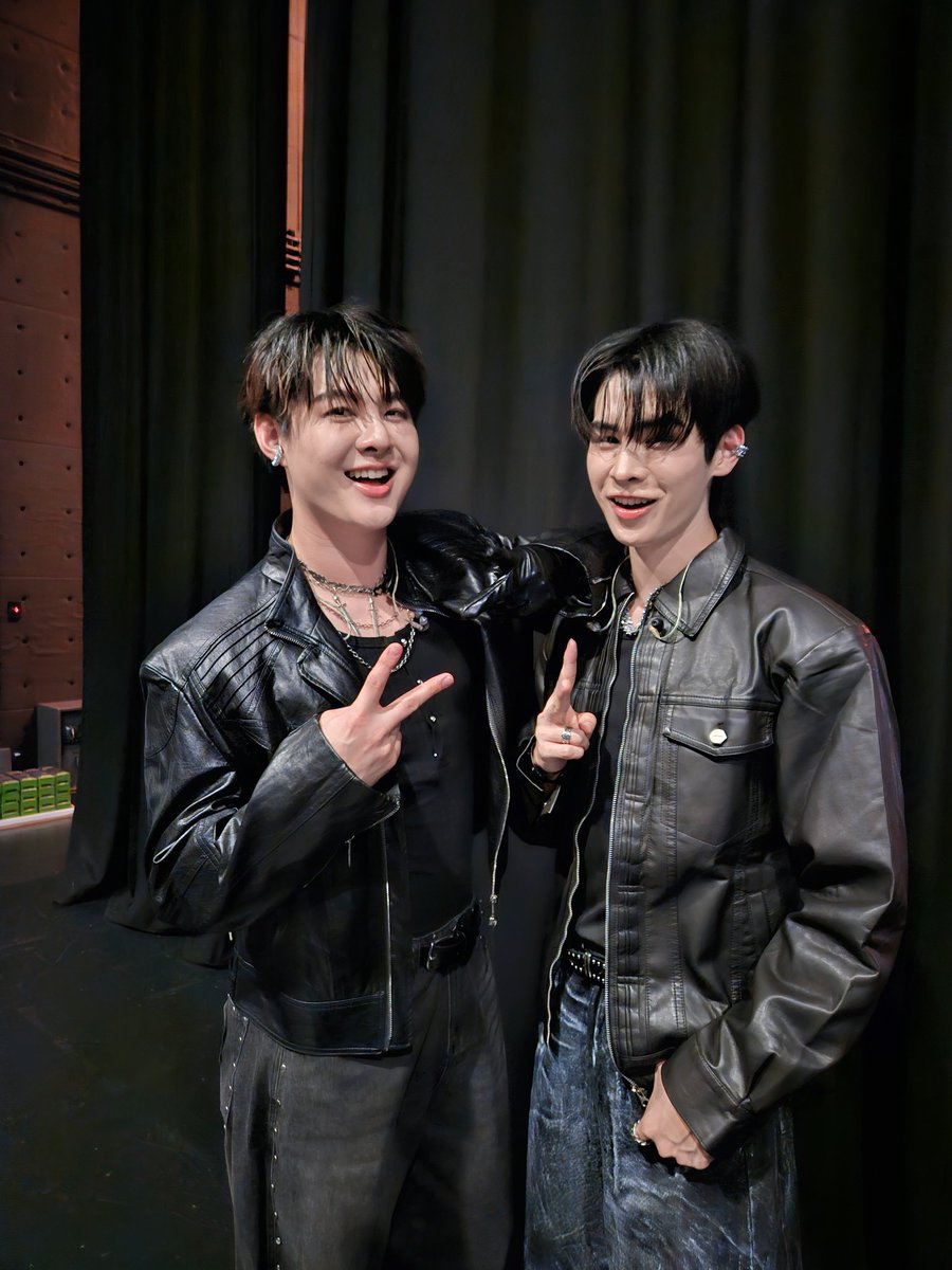 IDOLFACTORYTH's tweet image. ส่งท้ายงานวันนี้ด้วย ความหวานและความเท่ห์ นะค้าาาา

#FreenBeckyFMinOsaka
#BillyBabeFANMEETinOSAKA
#FayMayFMInOsaka
#PoomSaintFMinOSAKA
#IDOLFACTORYFMINOSAKA