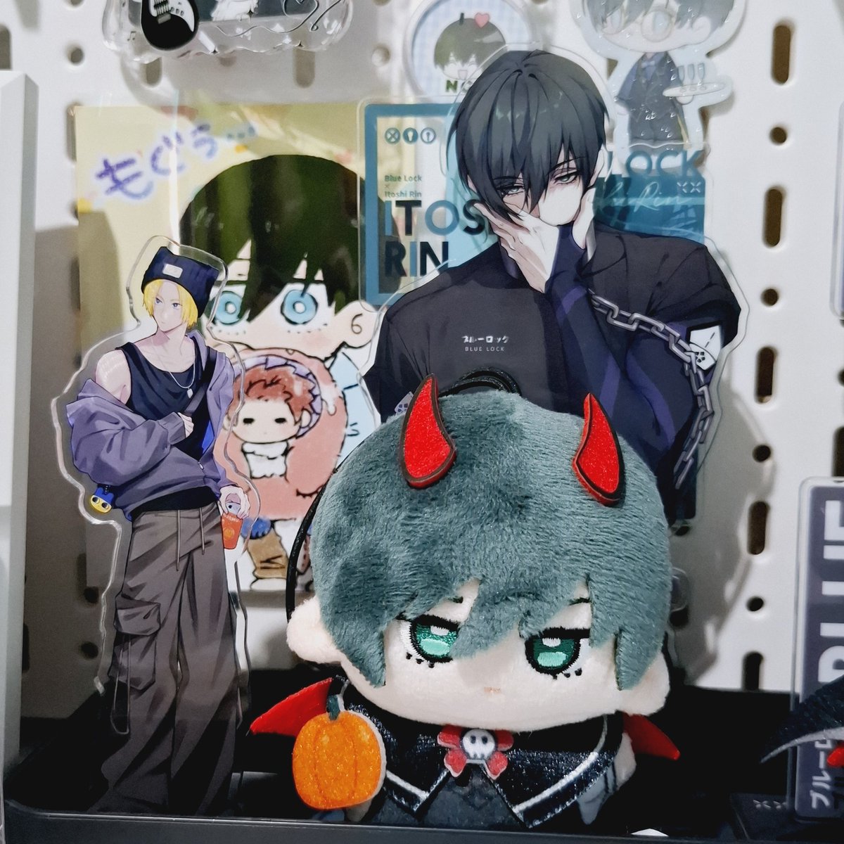 Ja.. ᡣ𐭩 (@hideandmiss) on Twitter photo 