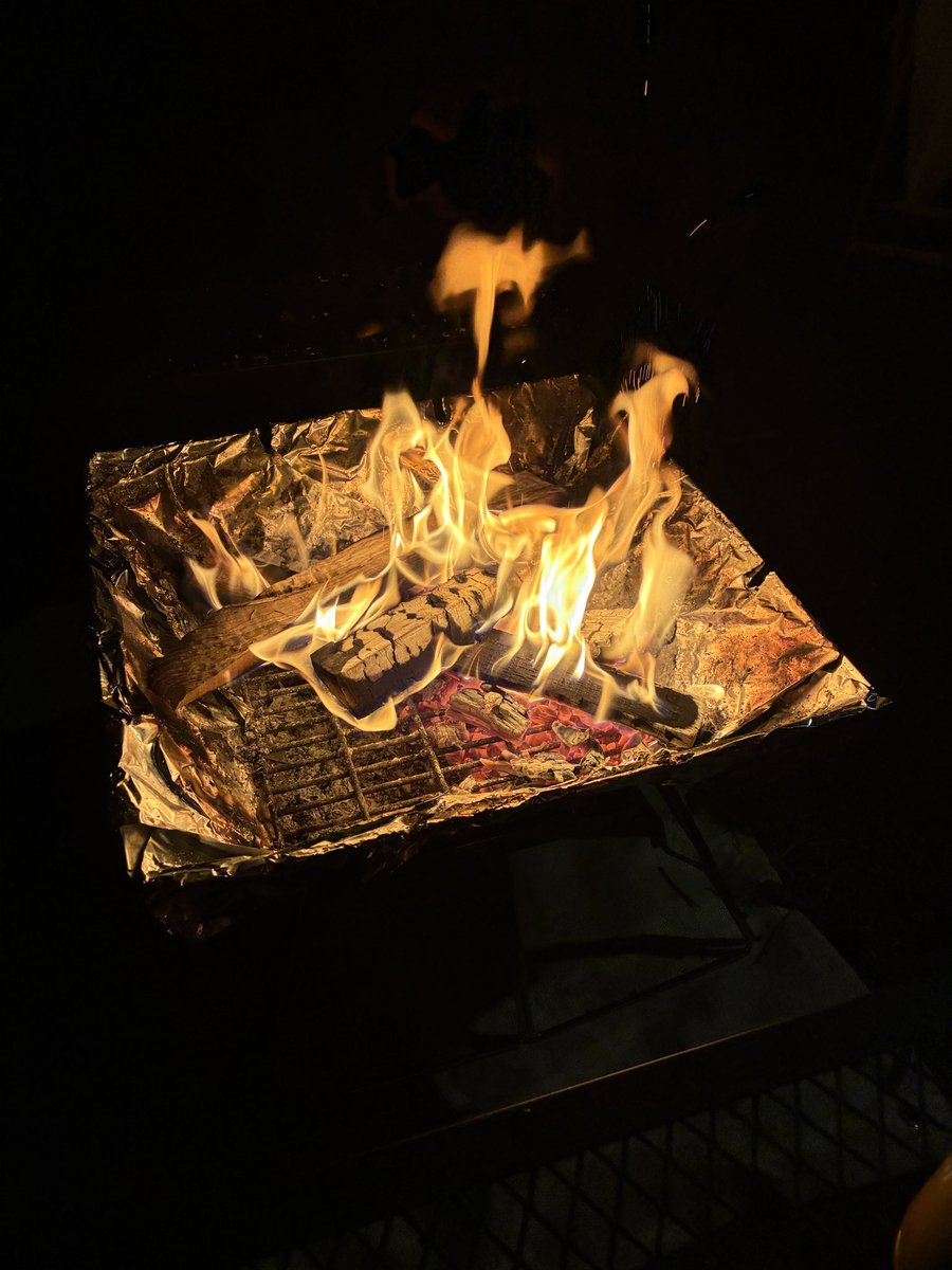 0107Orz's tweet photo. 焚き火する為にキャンプしにきてるまである https://t.co/Ic3DaViEmM