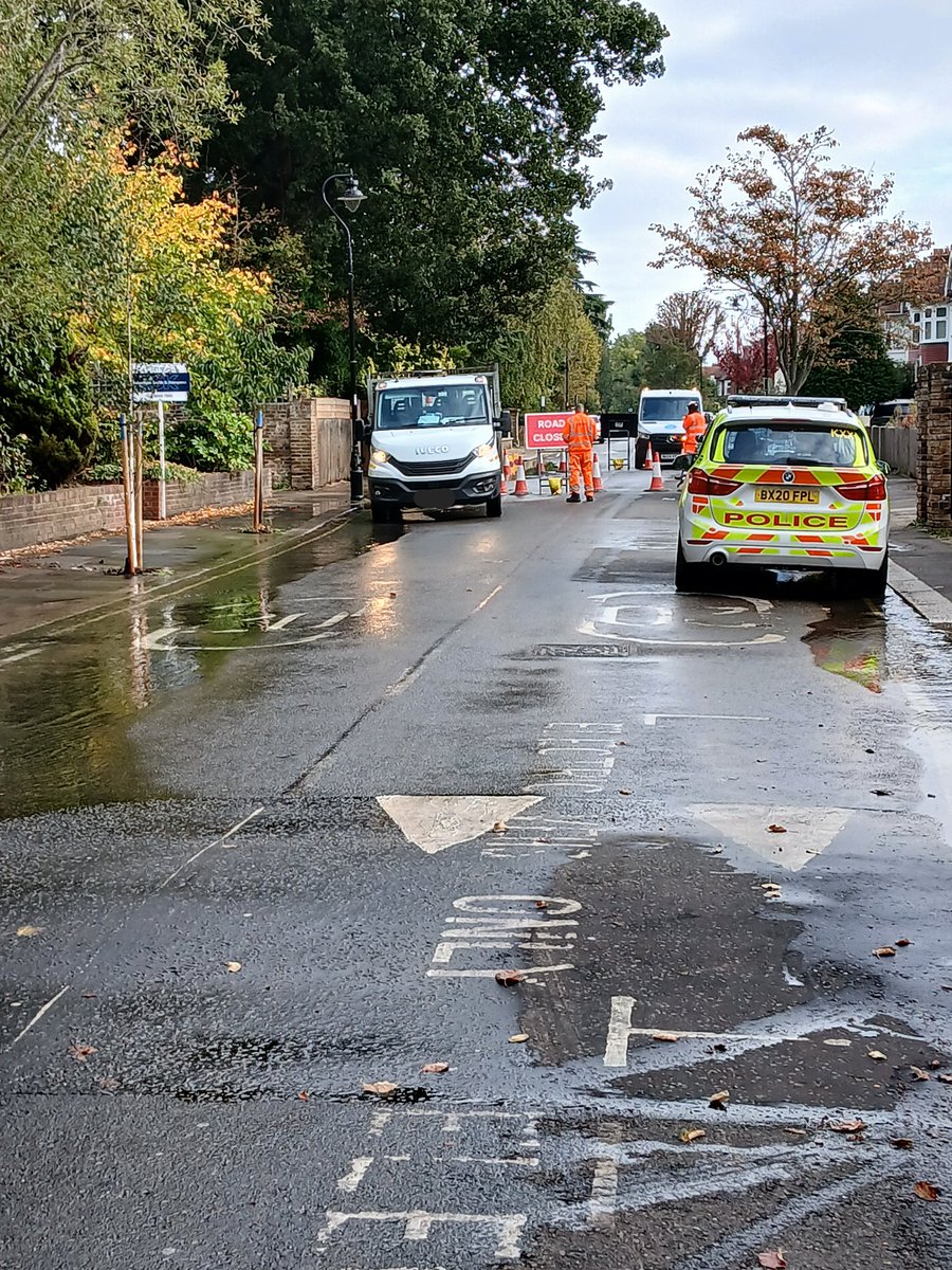 MPSEalingCommon's tweet photo. Residents for your awareness, GRANGE ROAD, W5 is closed due to a burst water pipe. The road has been closed from the jct of ST MARY'S ROAD. Thames Water is currently on scene working on situation. #ealingcommon #roadclosure https://t.co/TRxshaHi8B