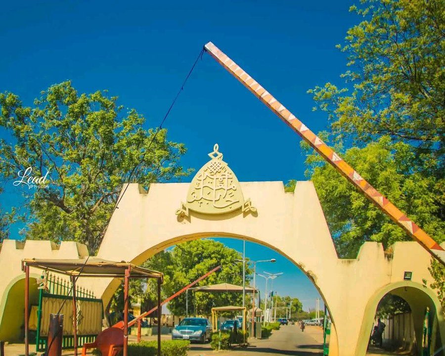 A 3rd Class in ABU is equivalent to a 1st Class in BUK, KASU, ATBU, UDUS, UMYUK, UNIMAID, etc.

As for a degree from Al-Qalam University, that's equivalent to an ABU dropout.