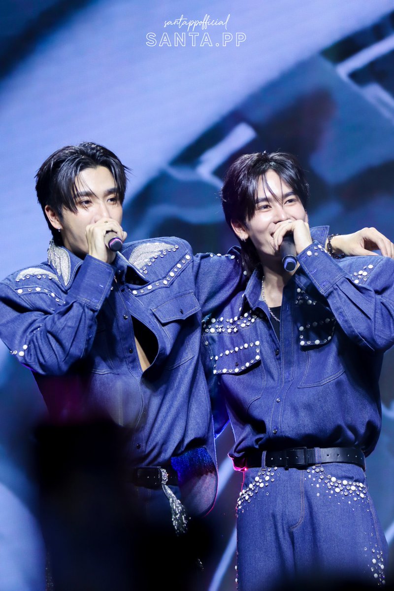 SantaOfficialTH's tweet image. PERTHSANTA P10L VN FANMEET
#Perfect10LinersFMinVietnam
#PerthSanta #เพิร์ธเเซนต้า
#PerthTanapon #Santapp

ขอบคุณทุกคนมากๆเลยนะคับทั้งทีมหน้างานและทีมหน้าจอเลย หวังว่าทุกคนจะมีความสุขเอ็นจอยกับมีตวันนี้นะคับ ขอบคุณพี่เพิร์ธและพี่ ๆ ทุกคนที่คอยดูแลแซนต้าด้วยนะคับ…
