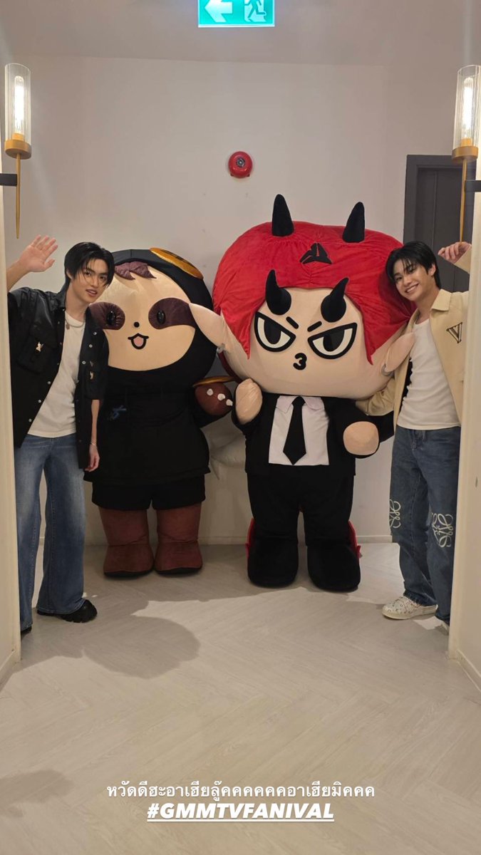 Rannn1199's tweet image. Babies and babies 🥺🫶

LUKEMICK FIRST FANSIGN
#GMMTVFANIVALxLukeMick 
#lukeso_ #mickmetas 
#LukeMick #ลูคมิค 
#SAMRUAY #DOMIIA